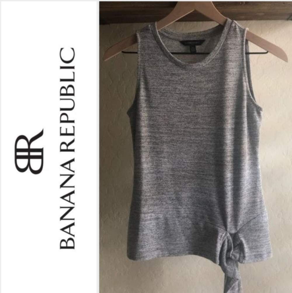"Like New" Banana Republic Sleeveless Front Tie Knit Top